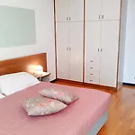 ホテル Casaalbergo La Rocca ノアーレ