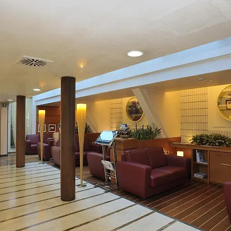 Hotell Casaalbergo La Rocca 4*