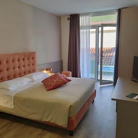 Hotell Casaalbergo La Rocca Noale