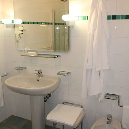 Casaalbergo La Rocca 4*