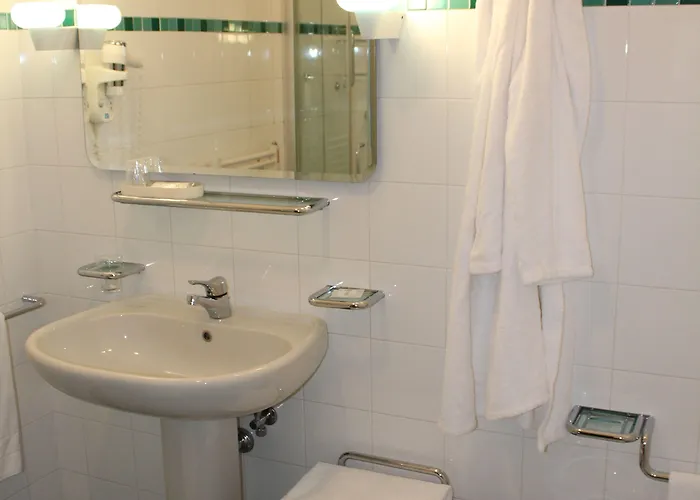 Casaalbergo La Rocca 4*