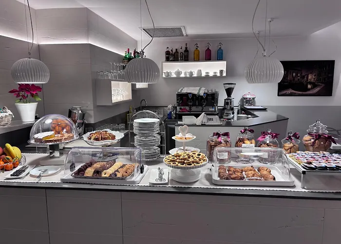 מלון Casaalbergo La Rocca נואלה