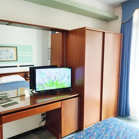Casaalbergo La Rocca מלון 4*