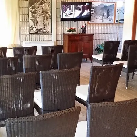 Casaalbergo La Rocca 4*