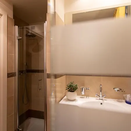 מלון Casaalbergo La Rocca 4*