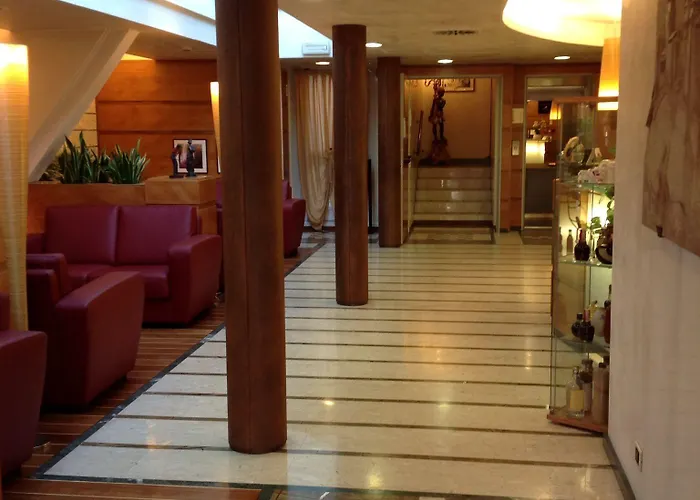 Casaalbergo La Rocca Hotel 4*