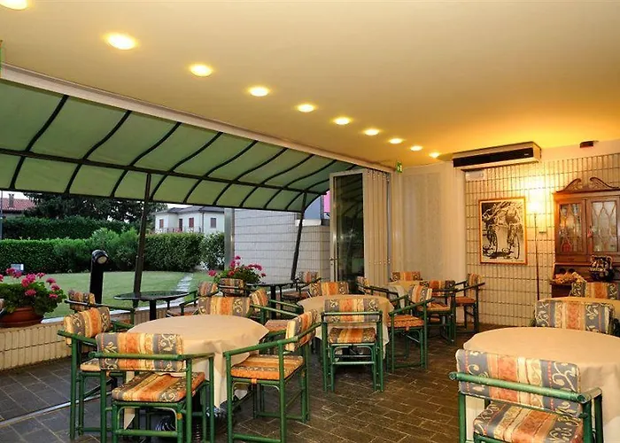 Casaalbergo La Rocca Hotel Noale