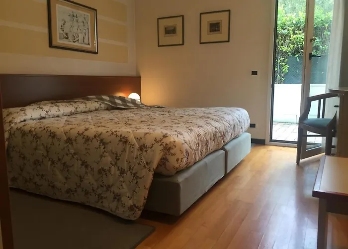 Casaalbergo La Rocca 4*